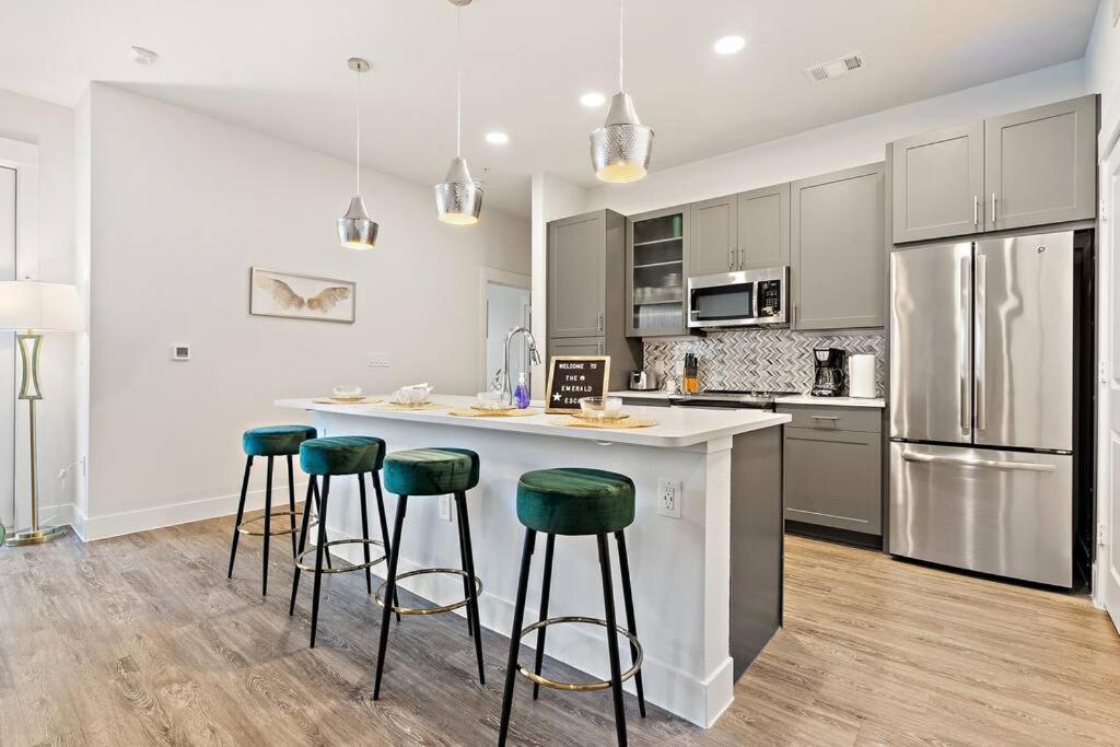 The Emerald Escape Apartment