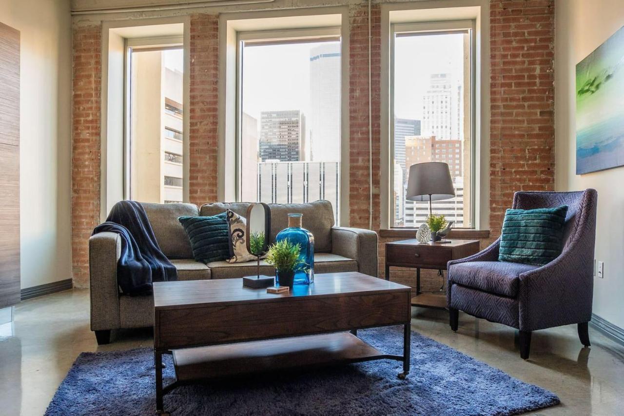 Apartment Frontdesk 500 Ervay Downtown Convention Ctr Dallas