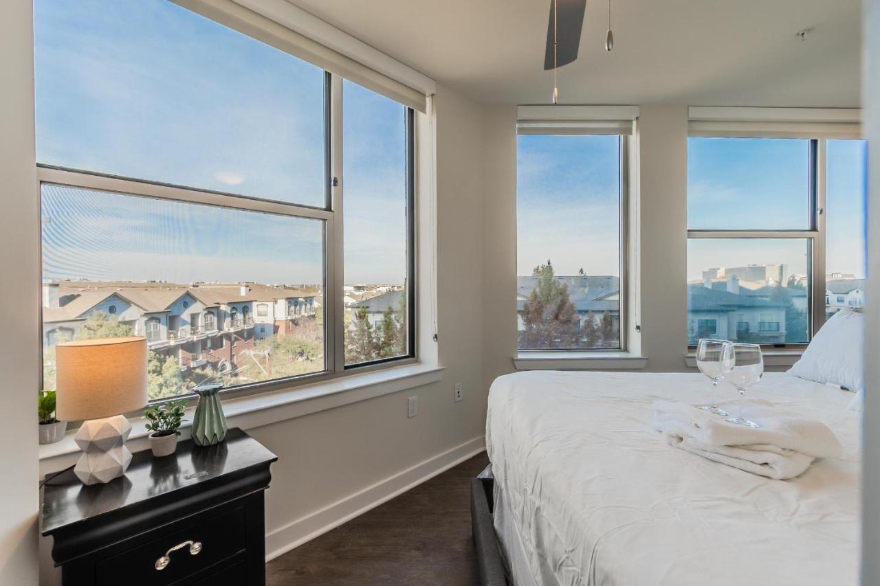 Corporate Suites At Deep Ellum Near Baylor University Medical Center *