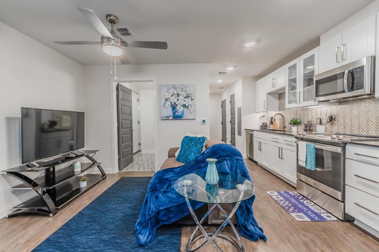Apartment Corporate Suites At Deep Ellum Near Baylor University Medical Center Dallas