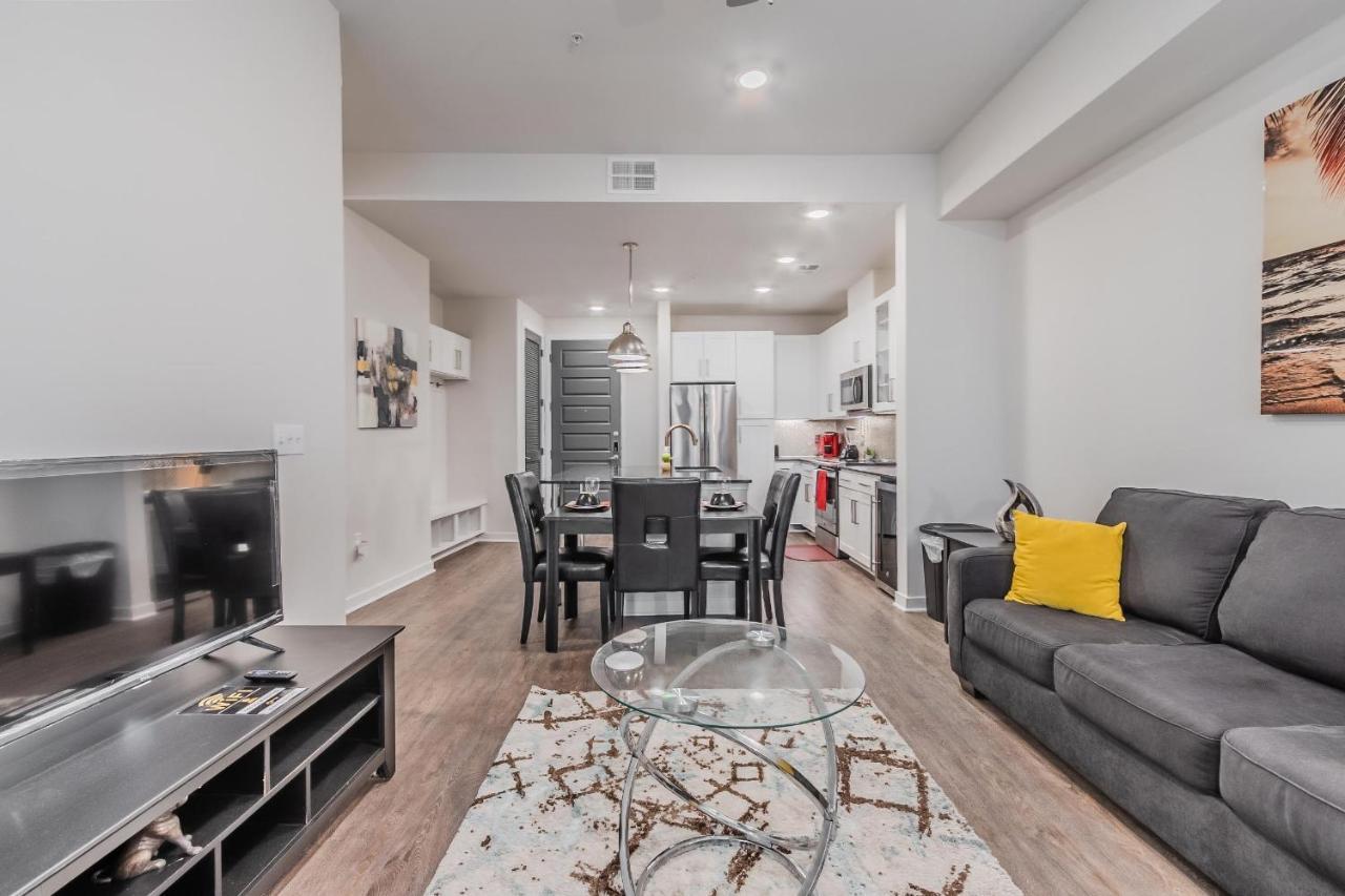 Apartment Corporate Suites At Deep Ellum Near Baylor University Medical Center Dallas