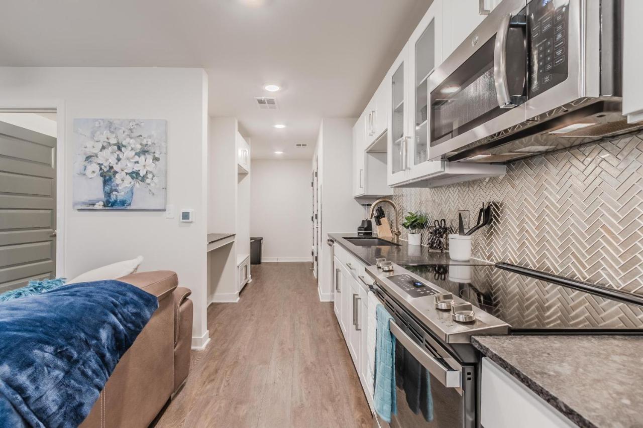 Corporate Suites At Deep Ellum Near Baylor University Medical Center *