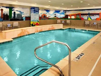 Hotel Homewood Downtown Dallas