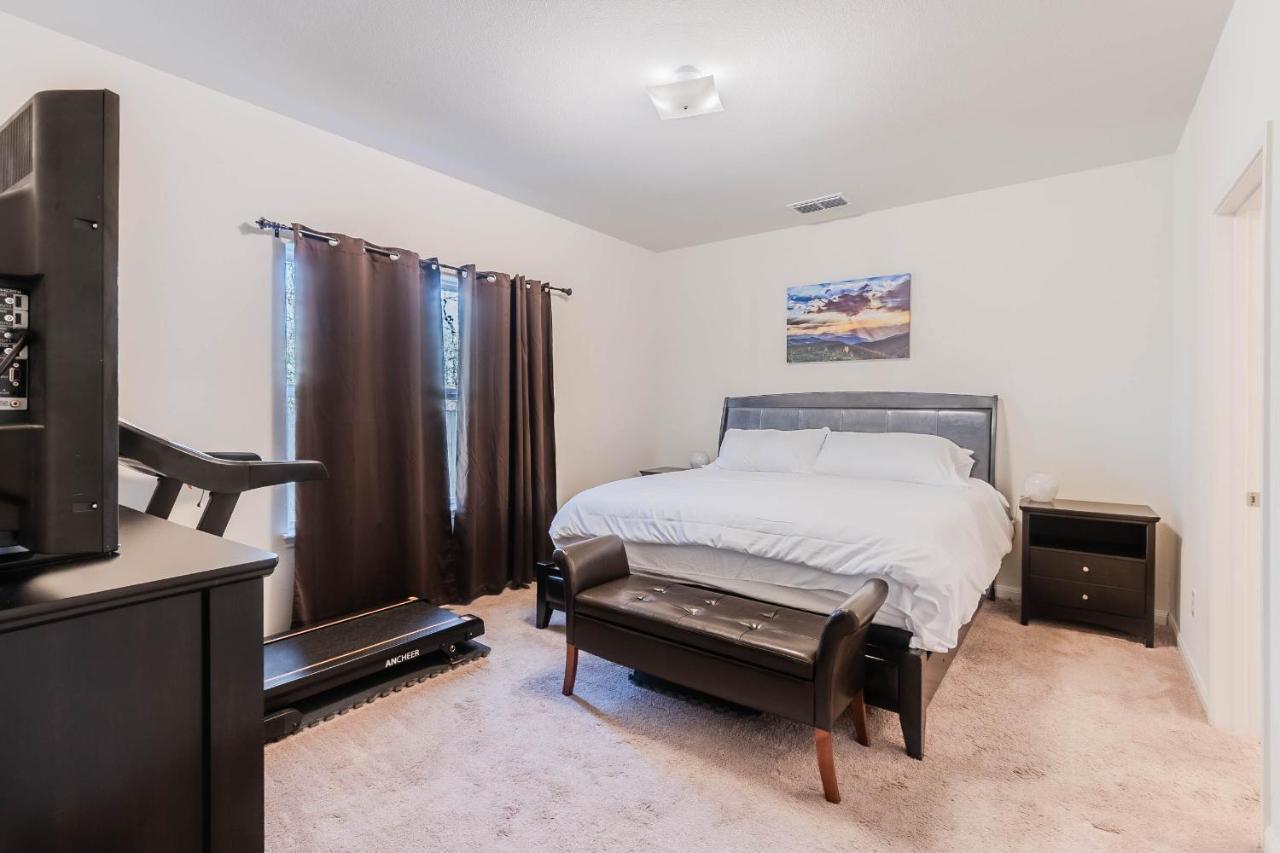 Luxury 5br Retreat With Business Amenities - Perfect For Business Travelers, Families & Groups Dallas
