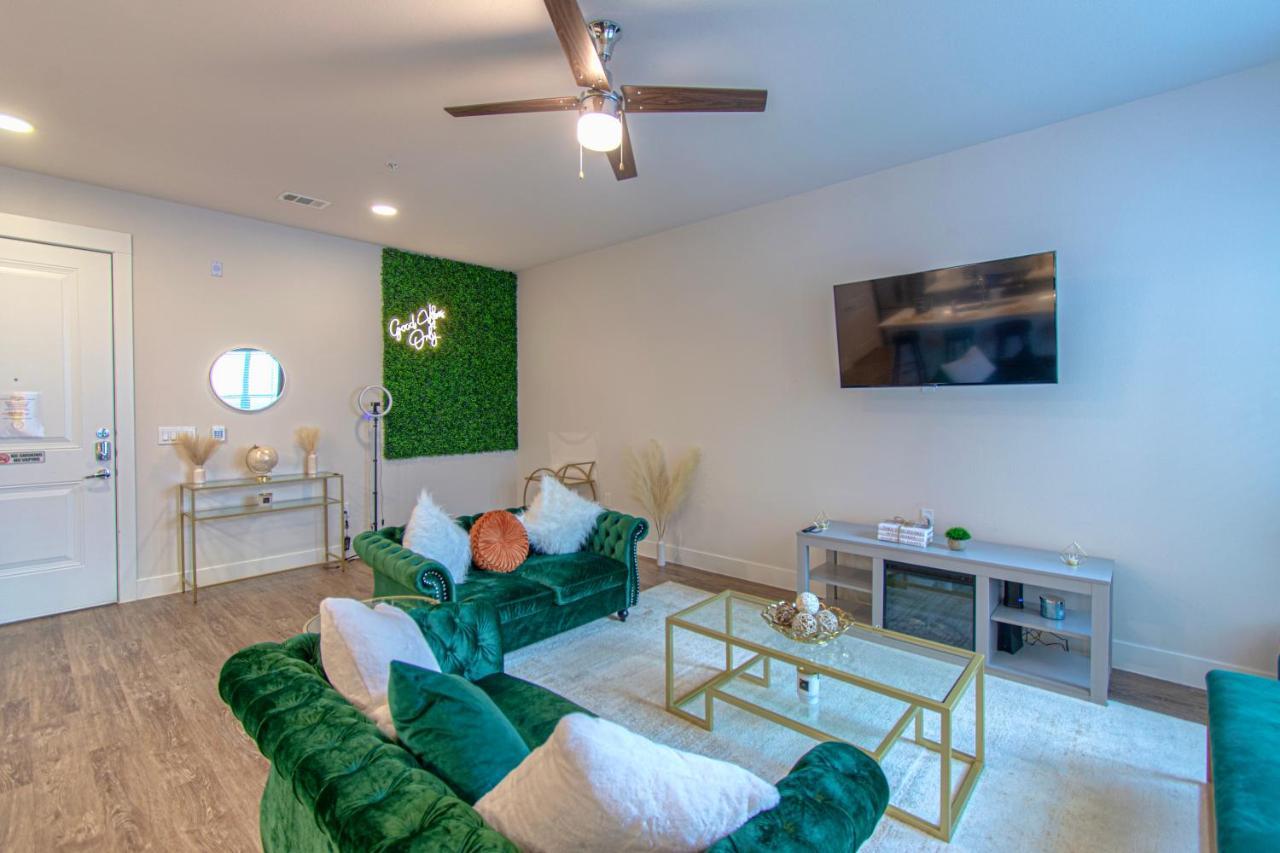 The Emerald Escape Apartment