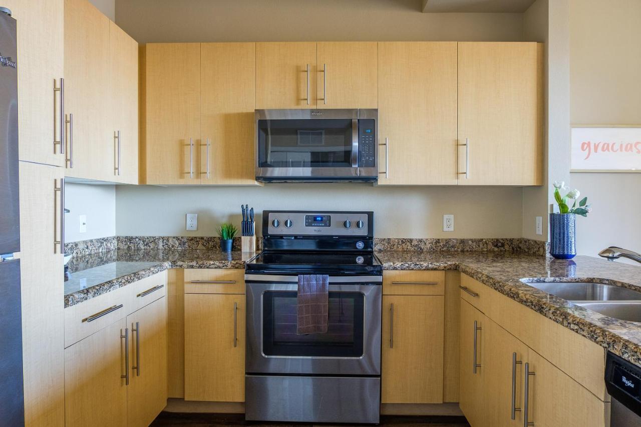 Apartamento Frontdesk Oakwood Apts Uptown Dallas