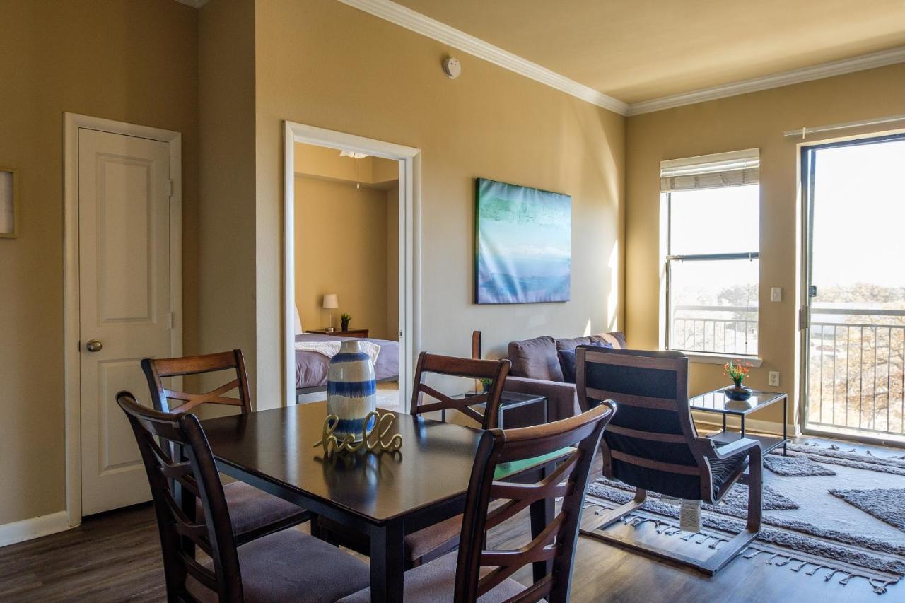 Apartamento Frontdesk Oakwood Apts Uptown Dallas