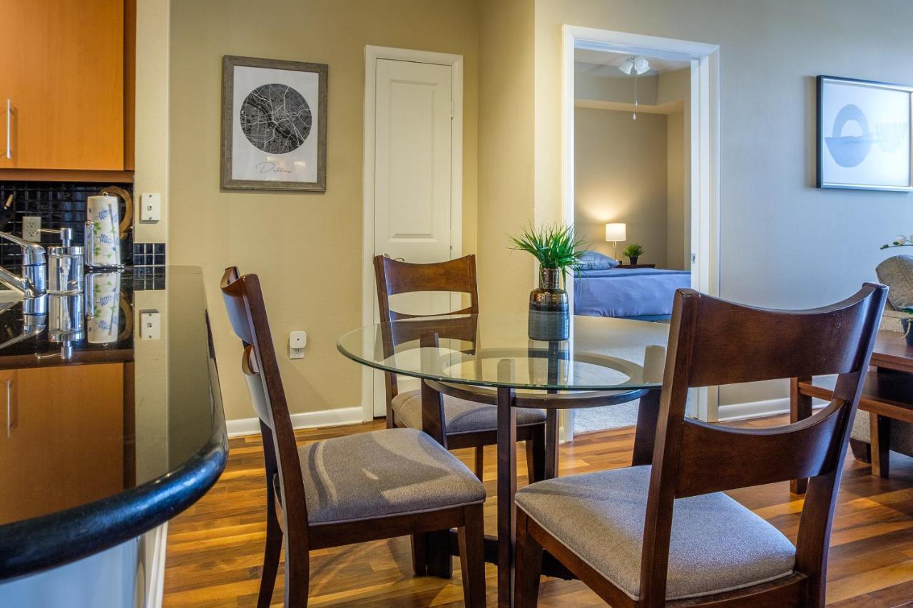 Apartamento Frontdesk Oakwood Apts Uptown Dallas