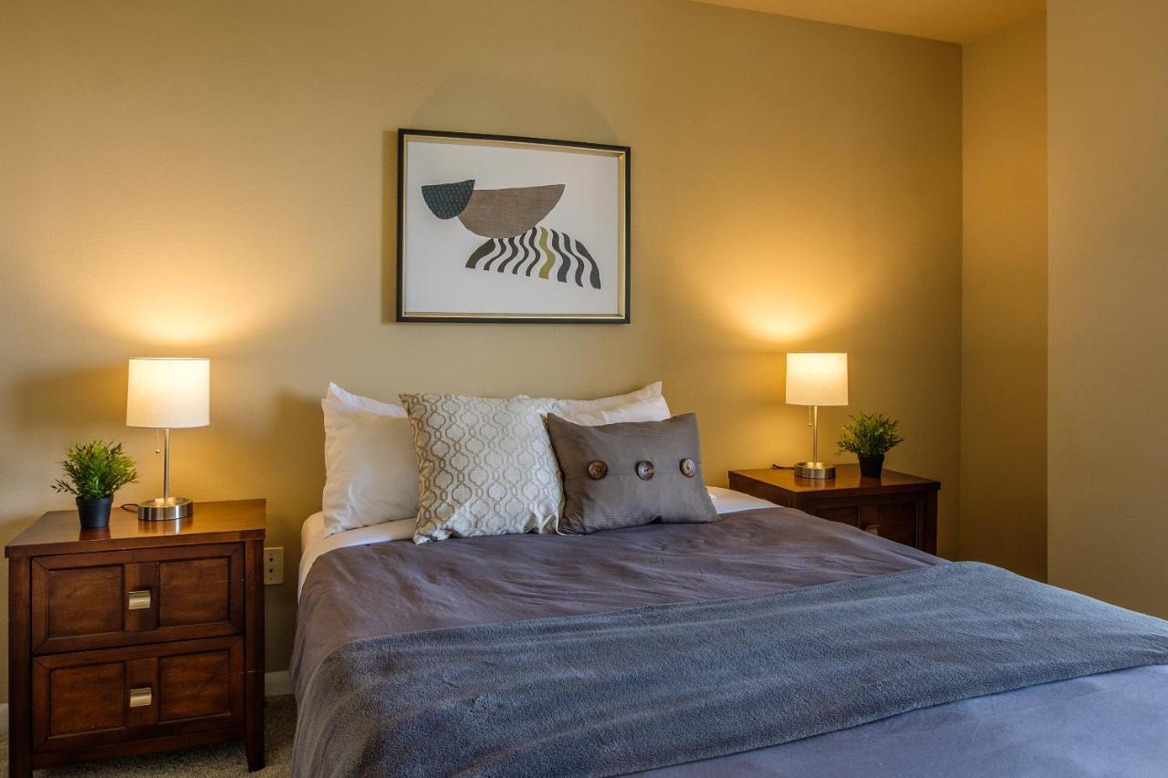Apartamento Frontdesk Oakwood Apts Uptown Dallas