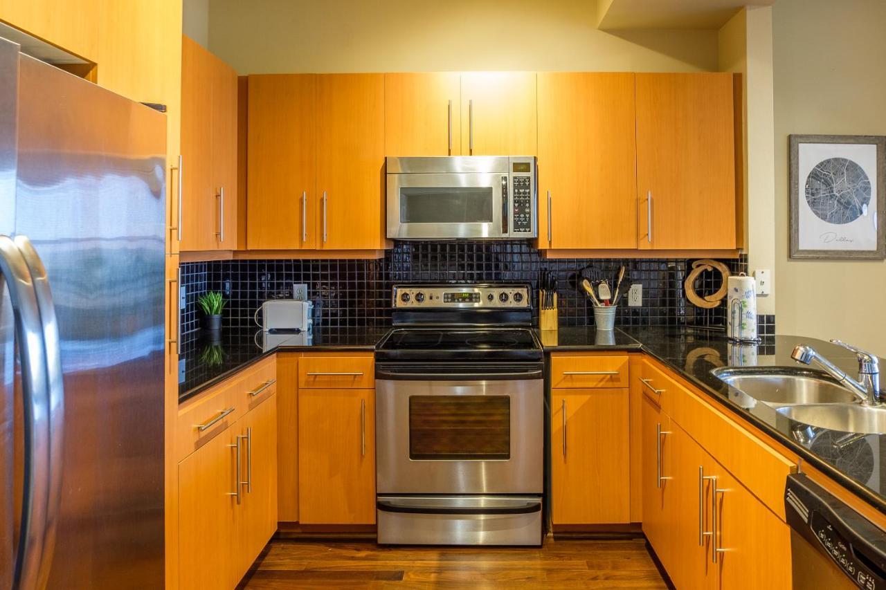 Frontdesk Oakwood Apts Uptown * Dallas