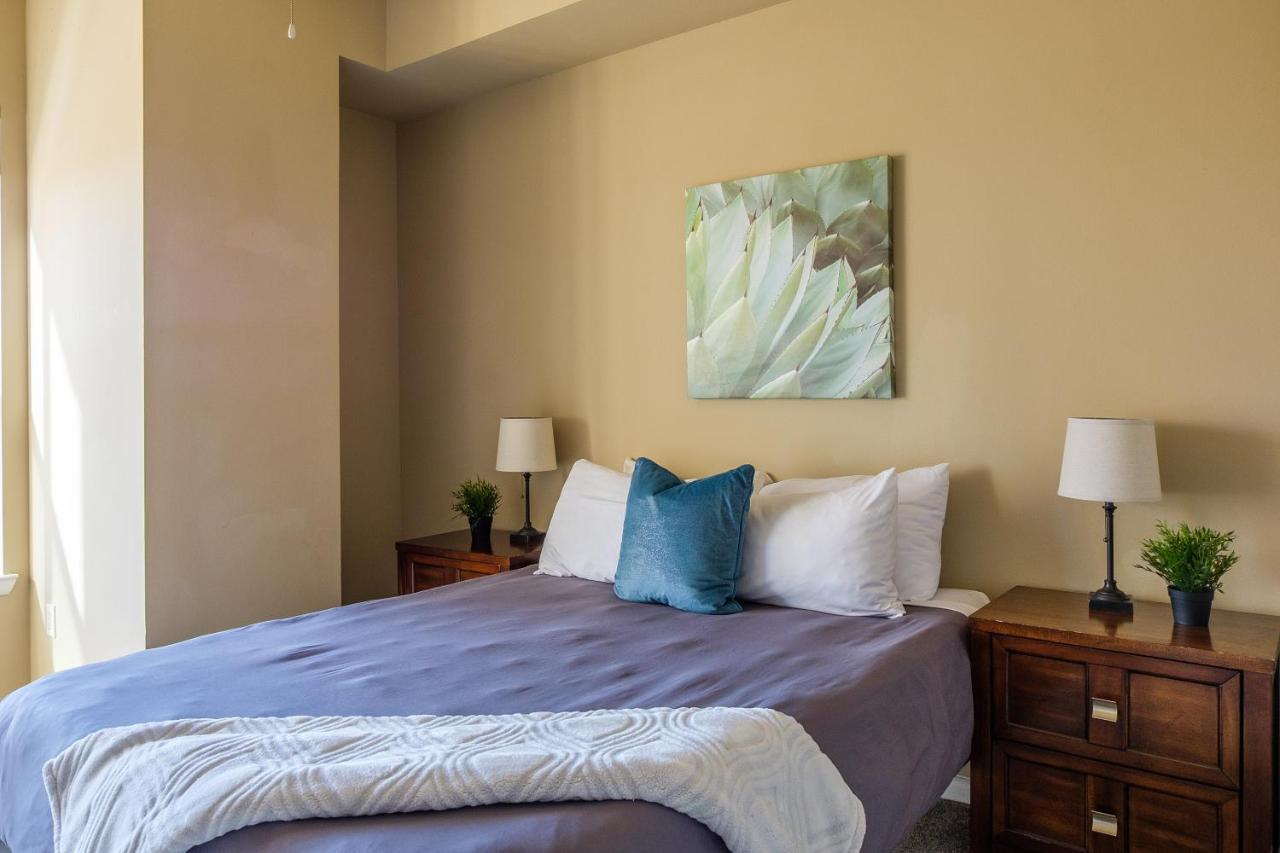 Apartamento Frontdesk Oakwood Apts Uptown