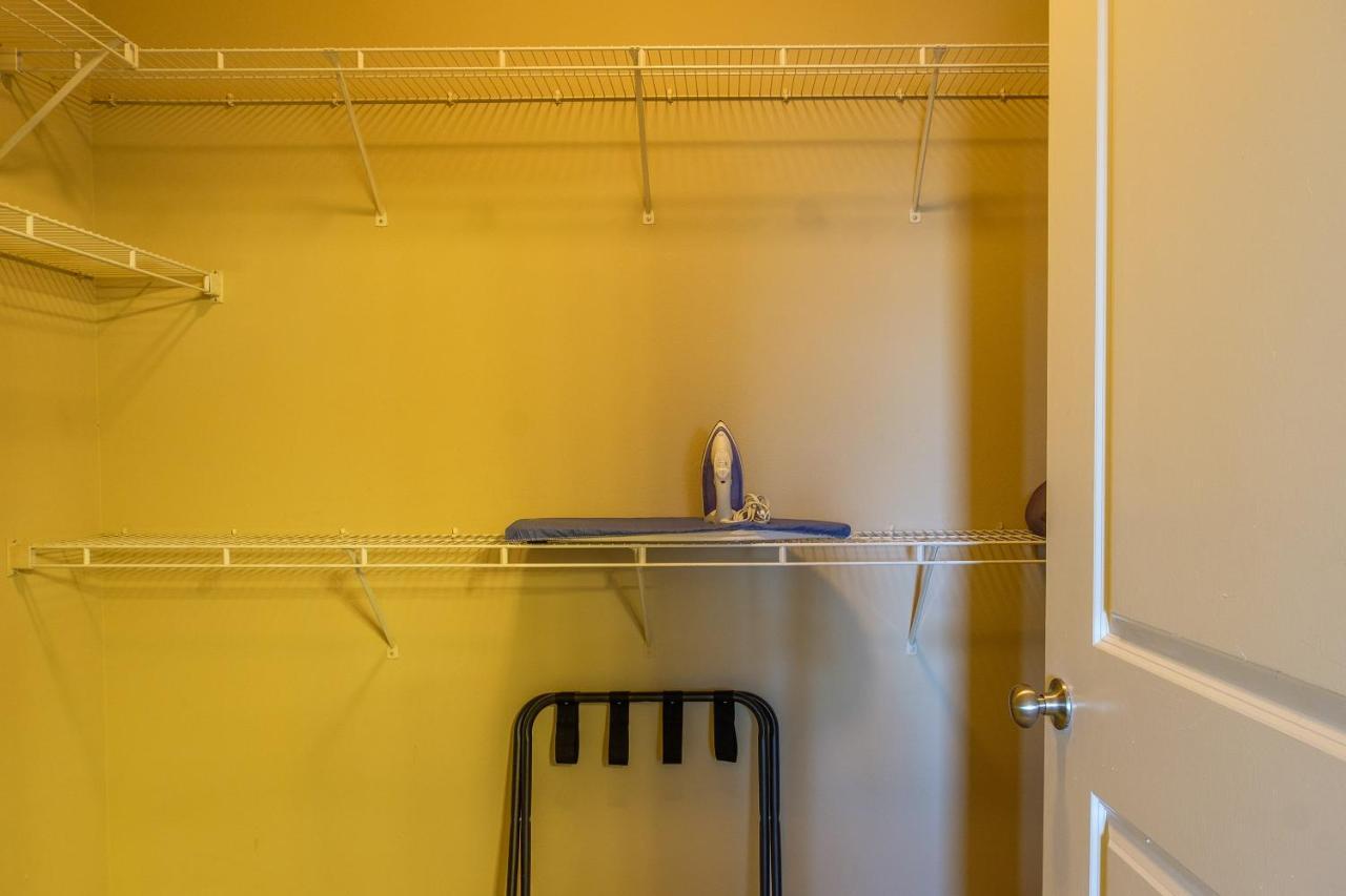 Apartamento Frontdesk Oakwood Apts Uptown Dallas