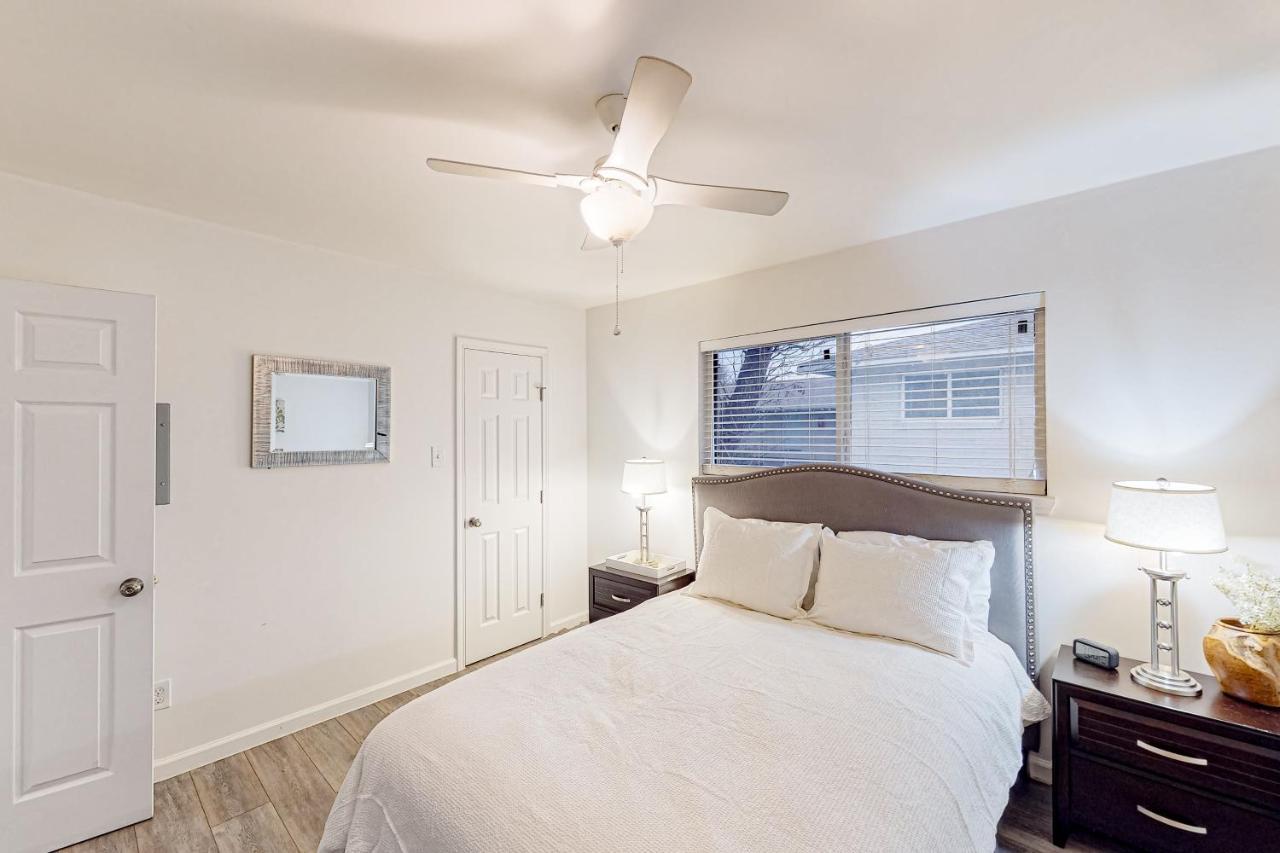 Live Oak Dallas