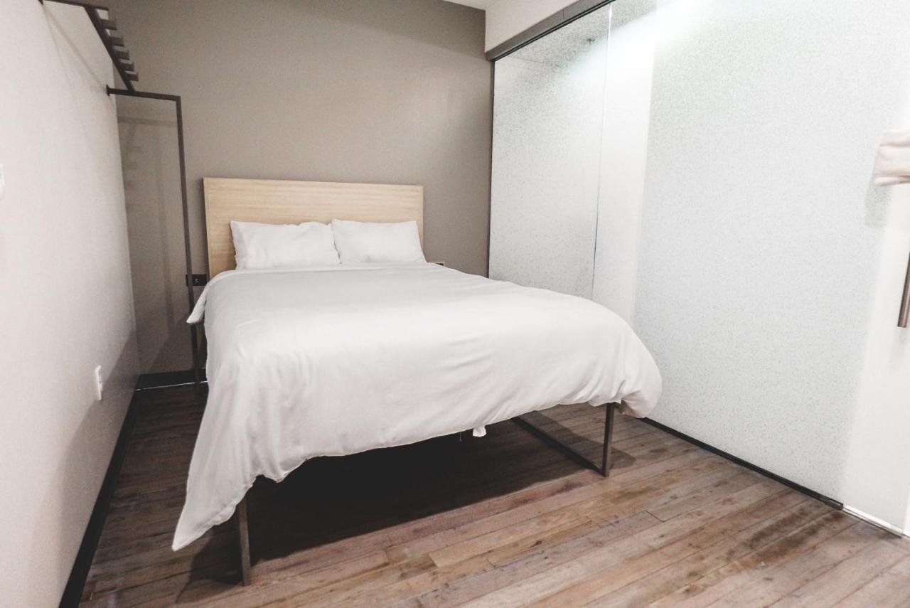 Sova Micro-room & Social 3* Dallas