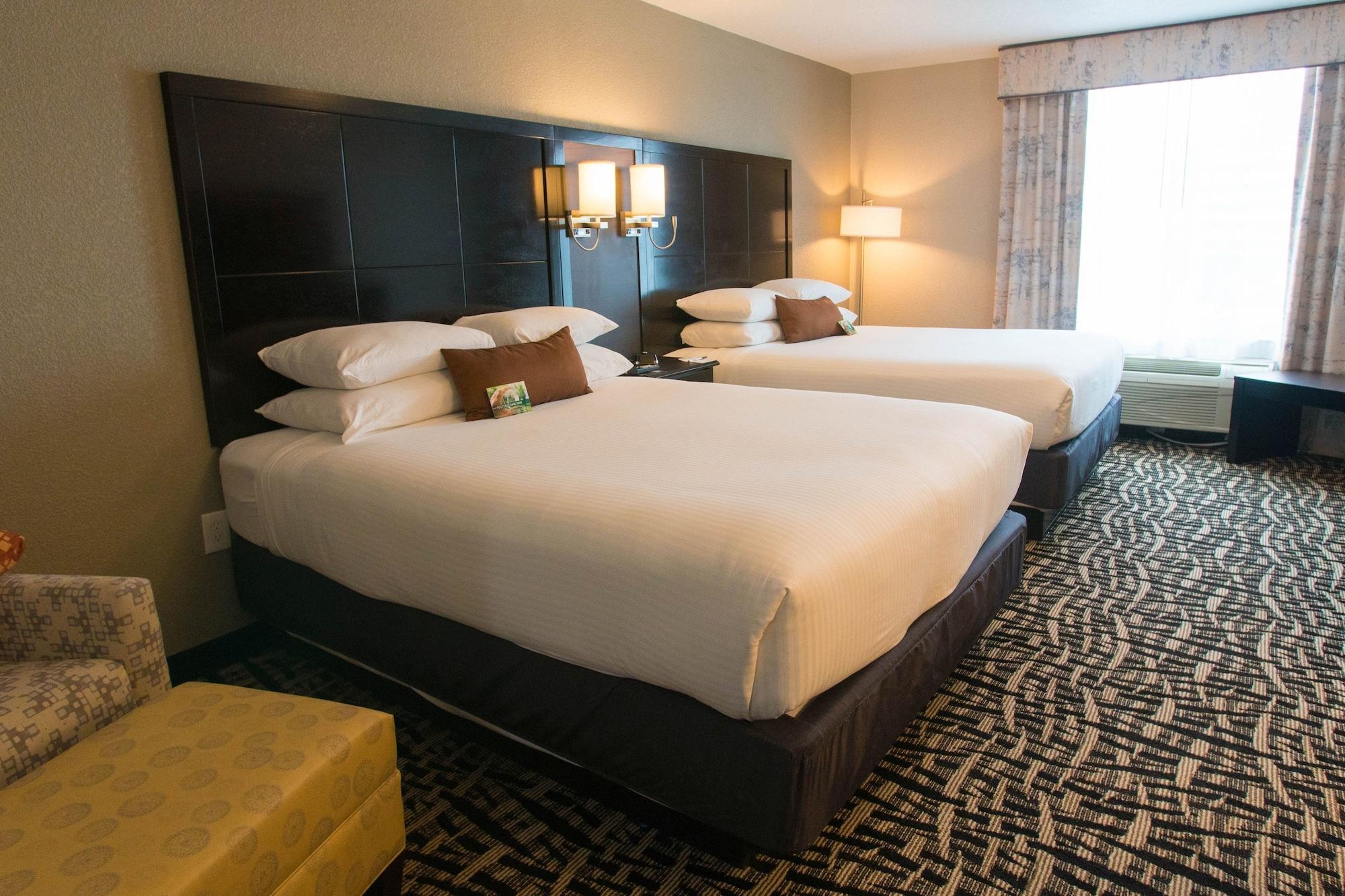 Wingate By Wyndham Field Dallas