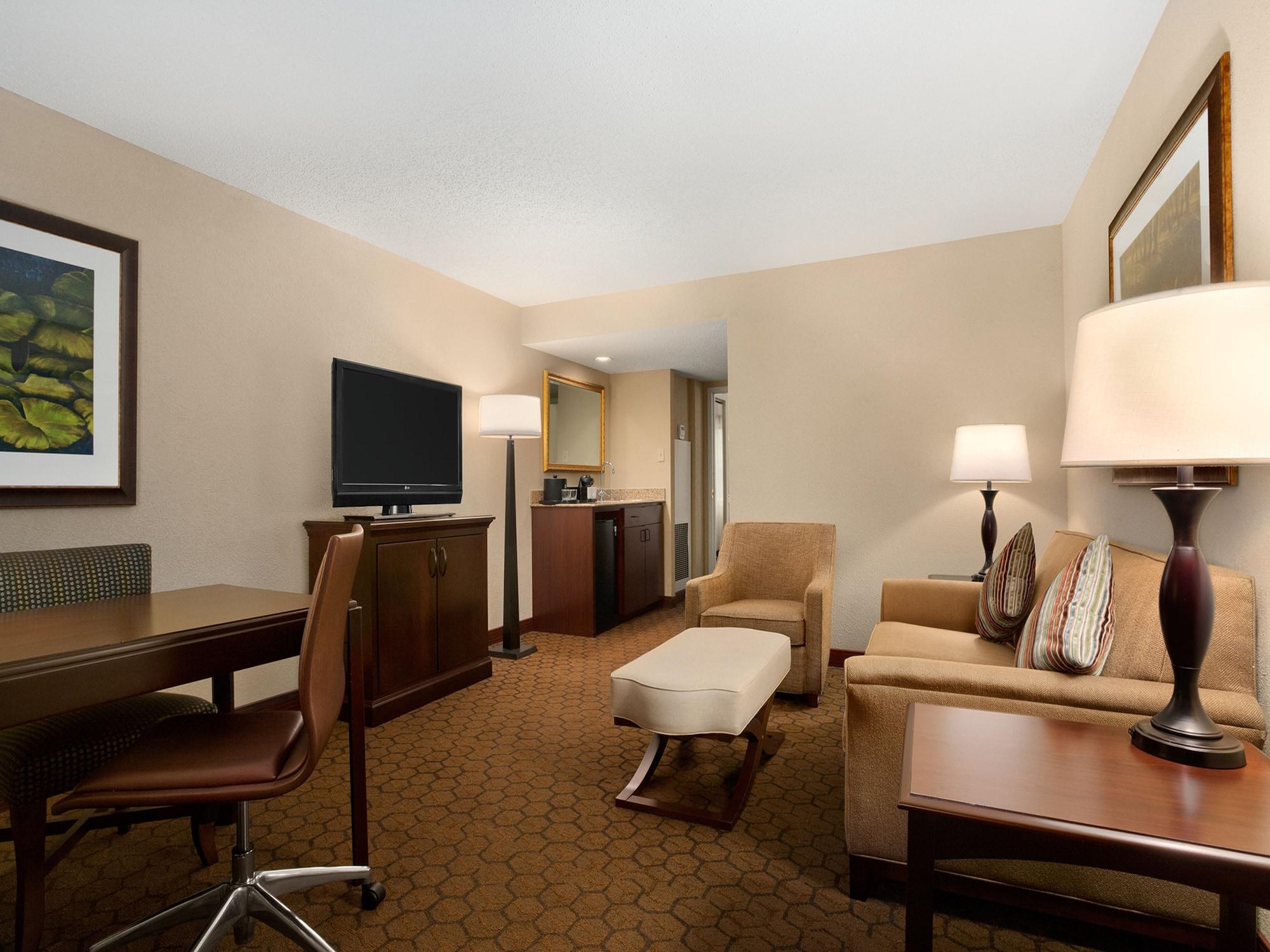 Embassy By Hilton Near The Galleria Hotel 4*