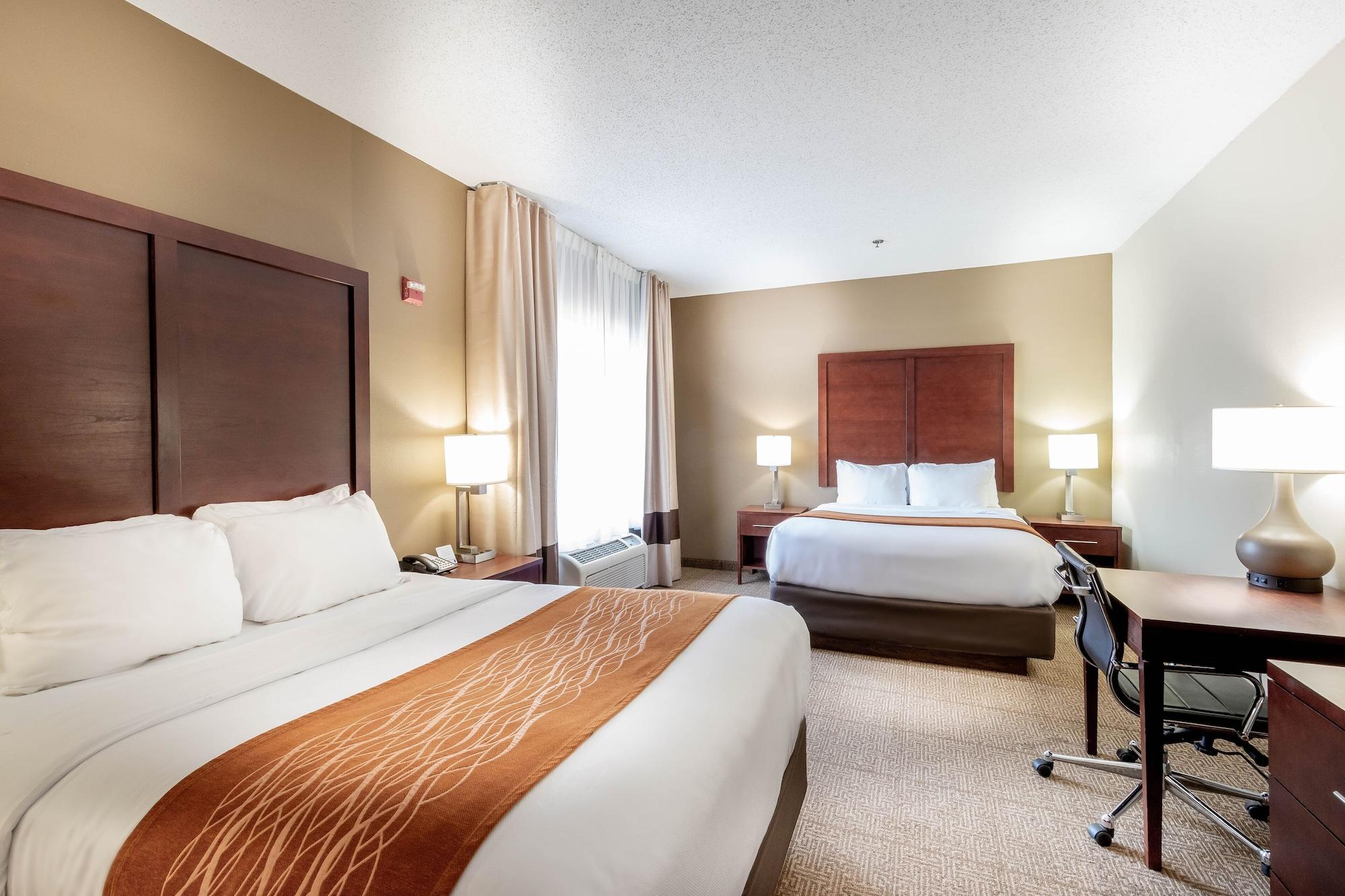 Comfort & Field-dallas Market Center Hotel 3*