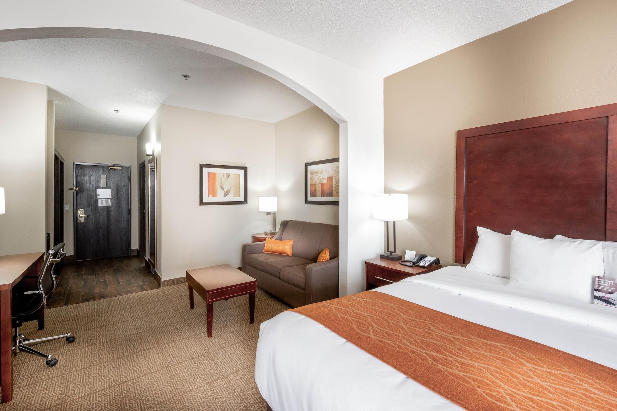 Comfort & Field-dallas Market Center Hotel Dallas