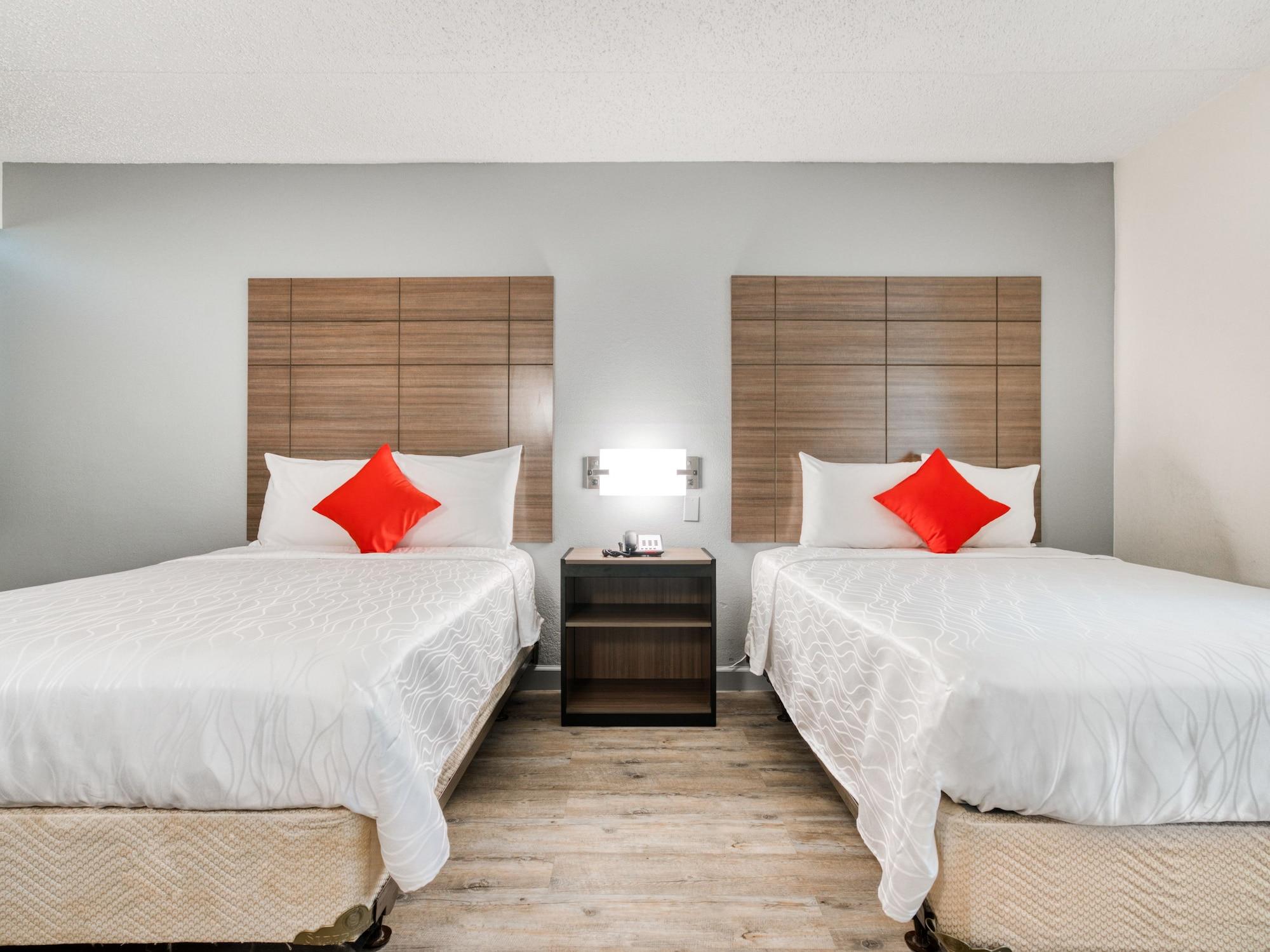 Field Hotel 2*