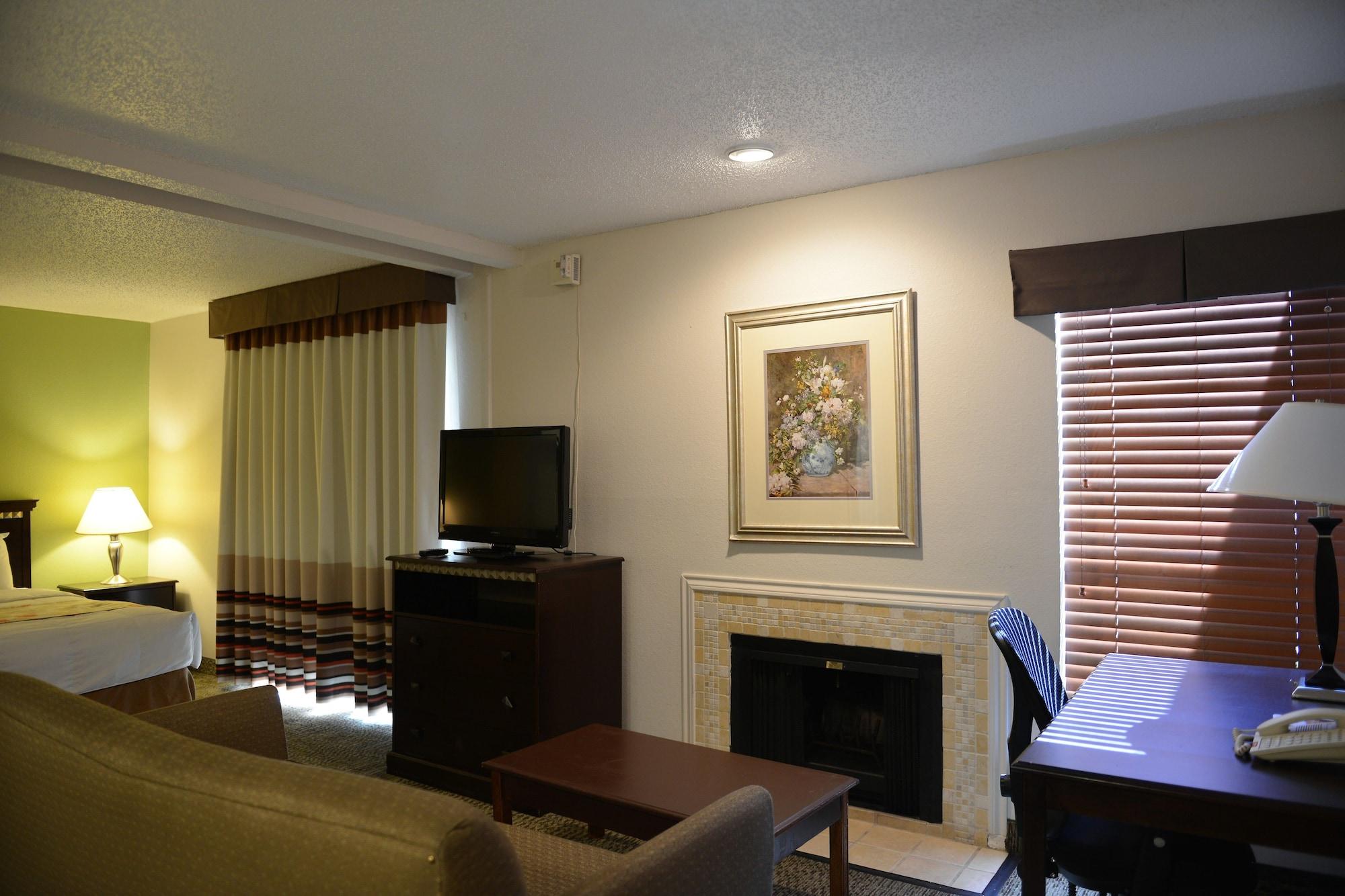 Hawthorn Field Hotel 3*