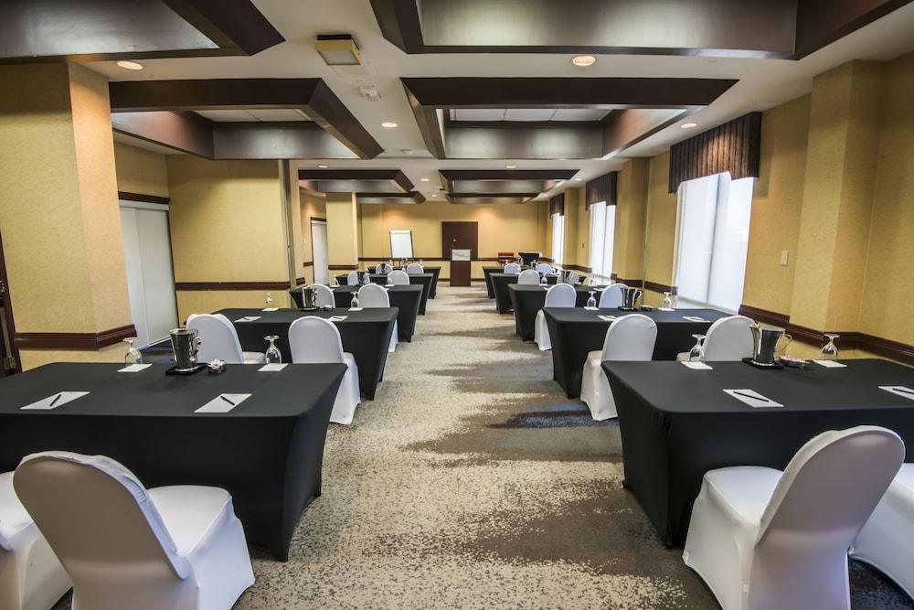 Mcm Elegante And - Hotel Dallas