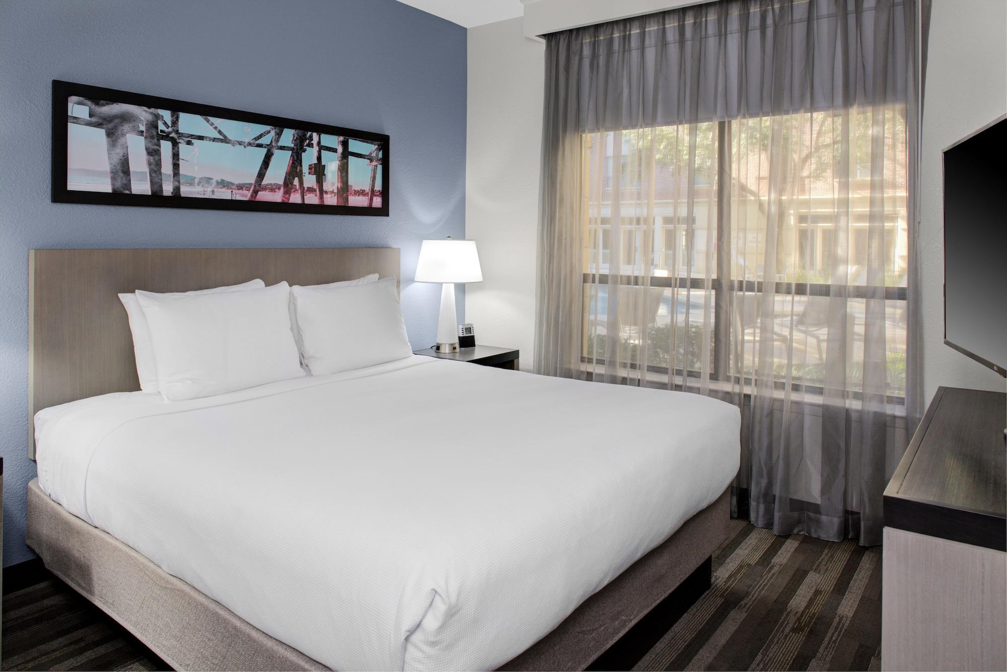 Hyatt House Lincoln Park 3*