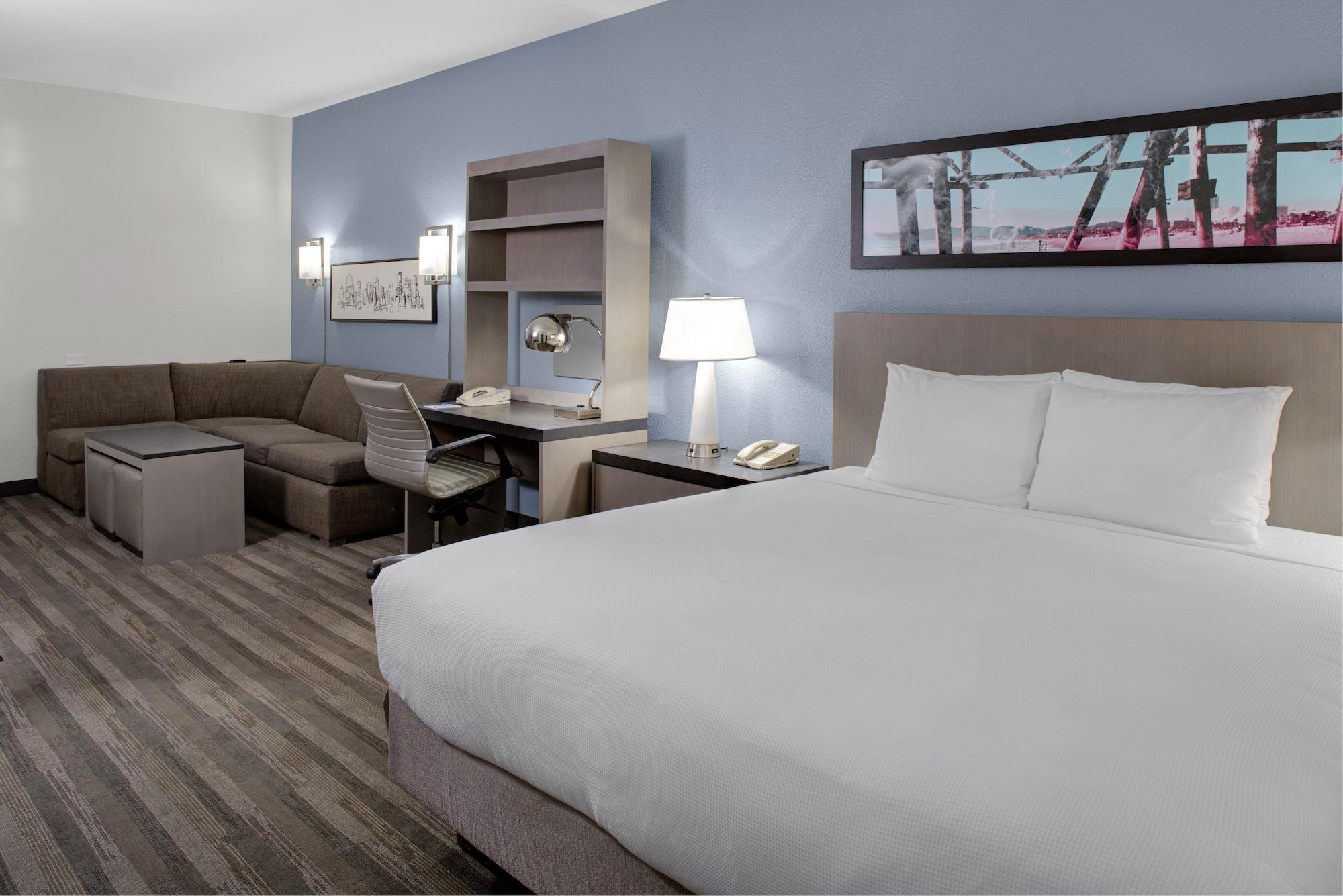 Hyatt House Lincoln Park Hotel 3*