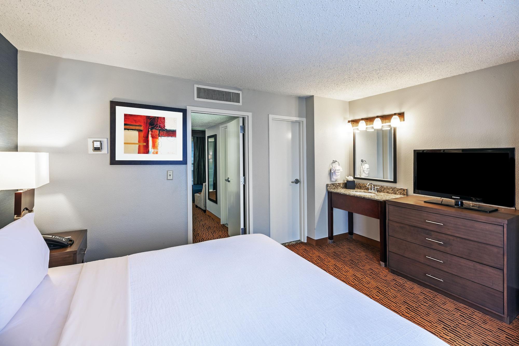 Embassy By Hilton Market Center Hotel Dallas