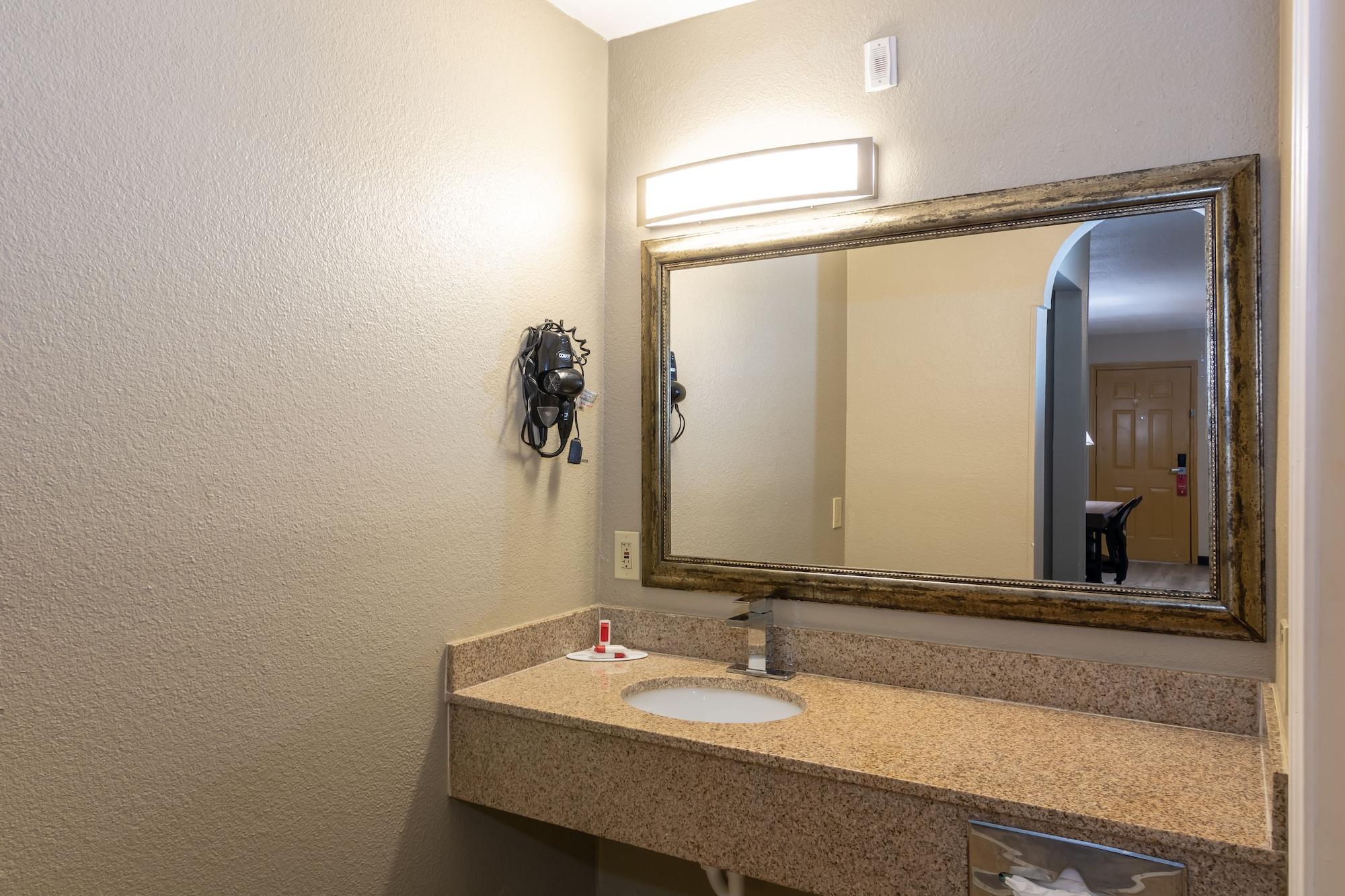 Hotel Super 8 East Near Fair Park Downtown Dallas