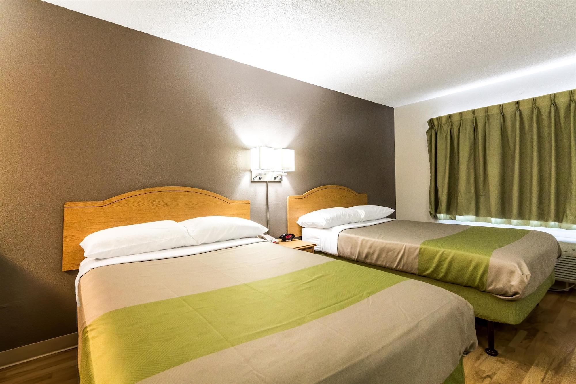 Hotel 6-dallas, Tx - Northwest 2*