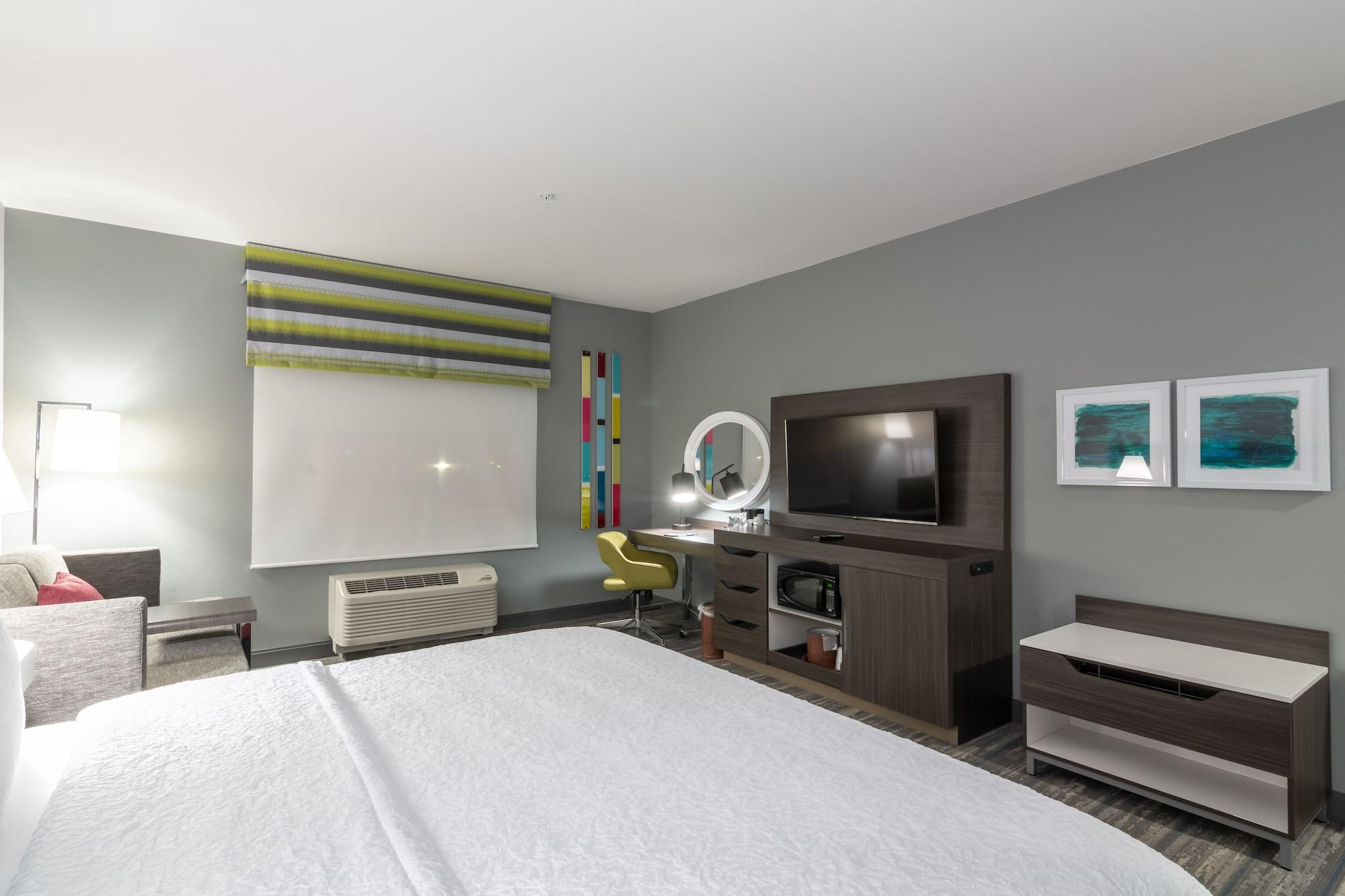 Hampton & East 3*