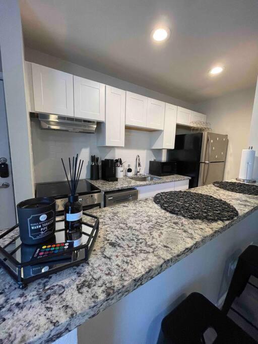 Apartment Lower Greenville 1 Bedroom Apt