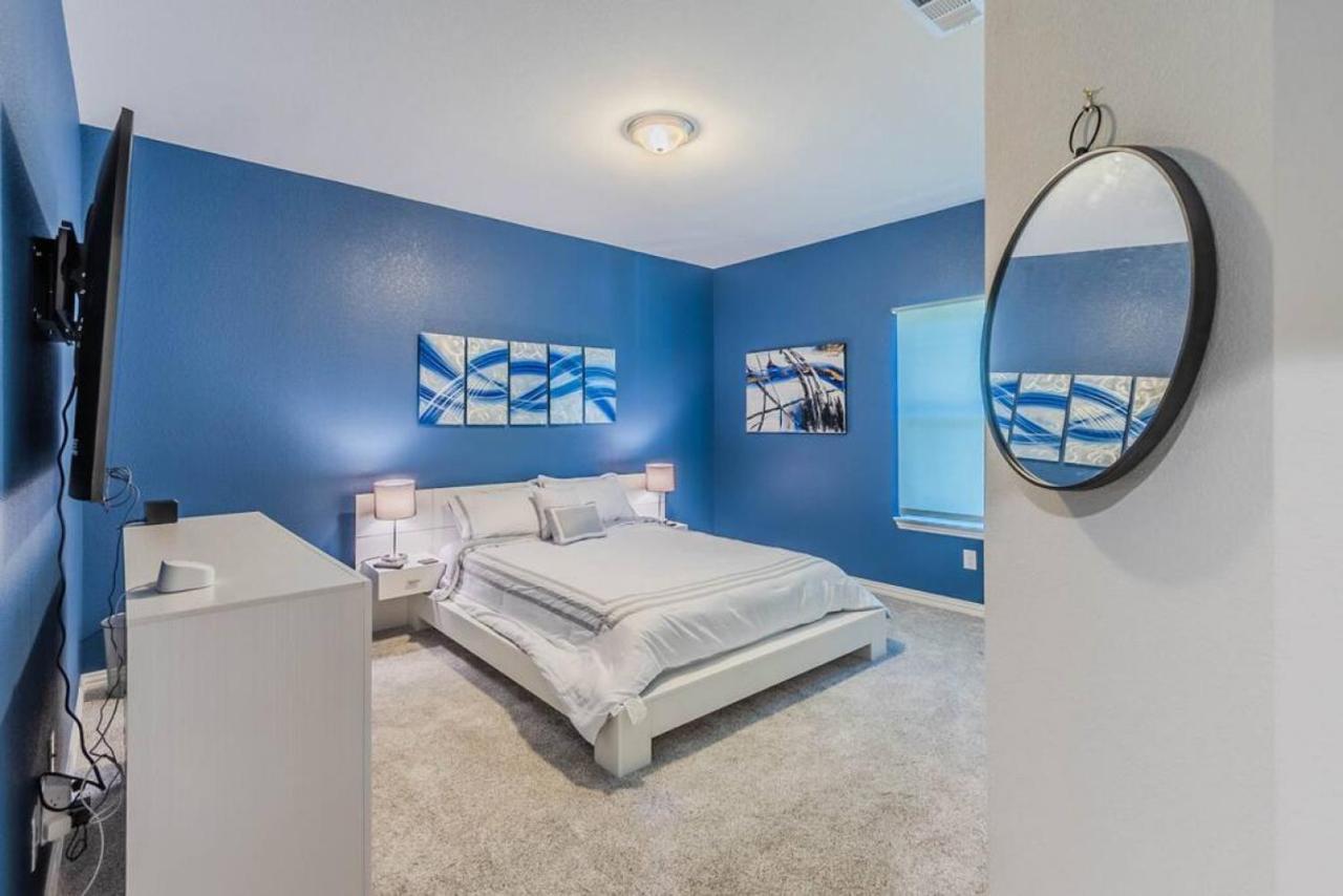 Modern 4 Bedroom Near Downtown, Zoo Holiday home Dallas