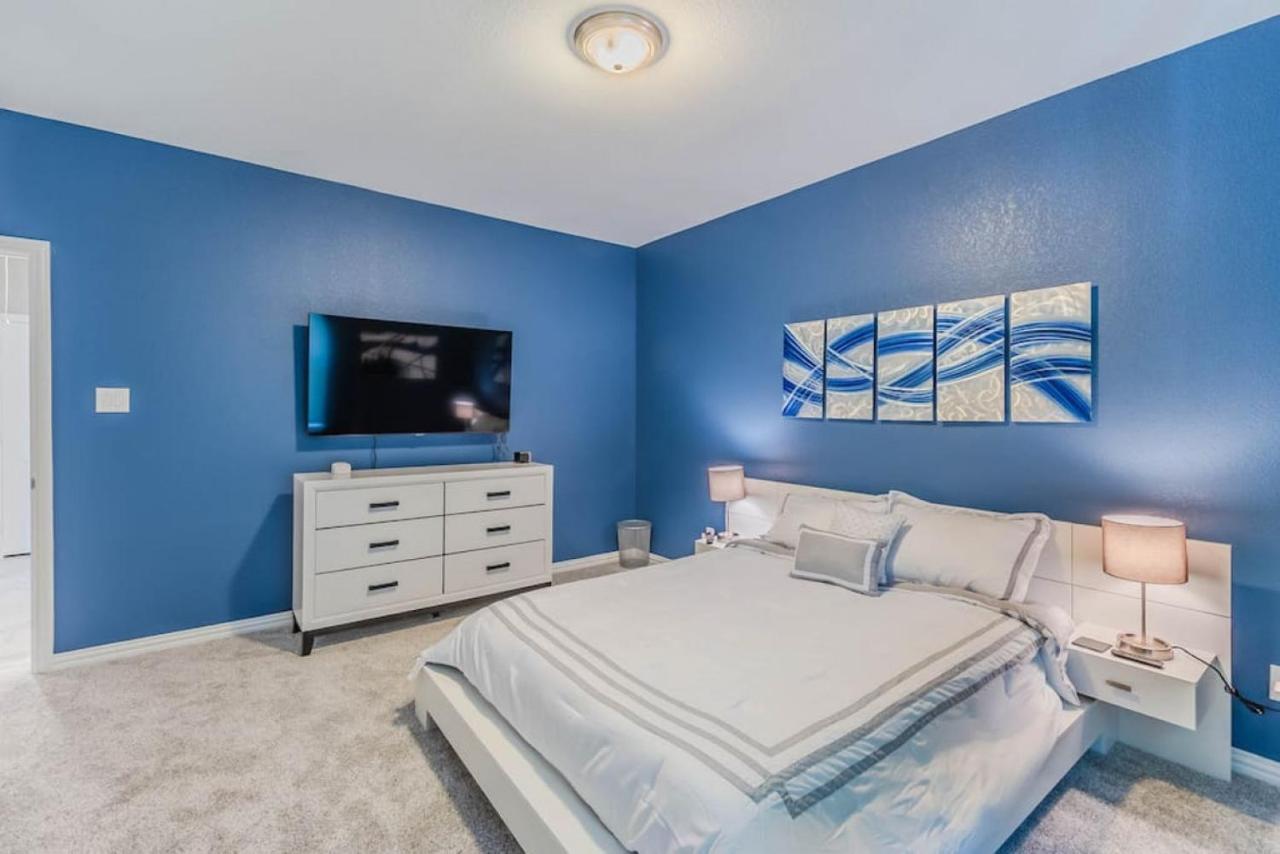 Holiday home Modern 4 Bedroom Near Downtown, Zoo Dallas