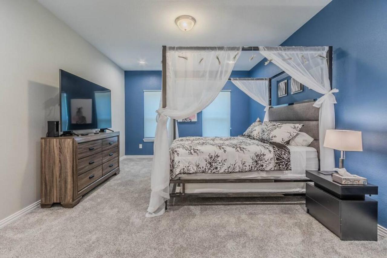 Holiday home Modern 4 Bedroom Near Downtown, Zoo Dallas