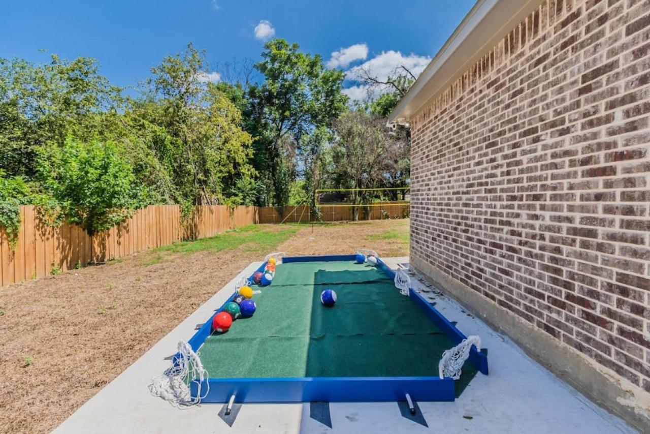 Holiday home Modern 4 Bedroom Near Downtown, Zoo Dallas