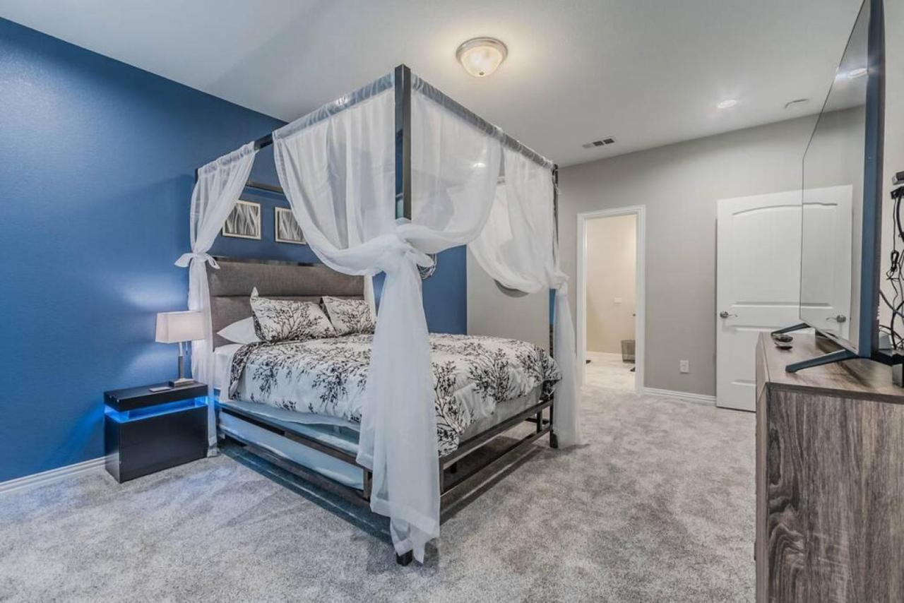 Holiday home Modern 4 Bedroom Near Downtown, Zoo Dallas