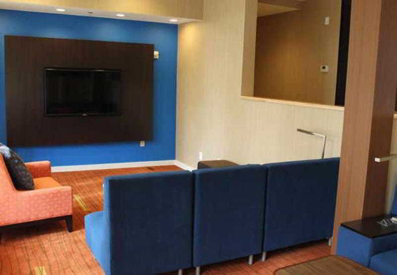 Courtyard By Marriott Northwest