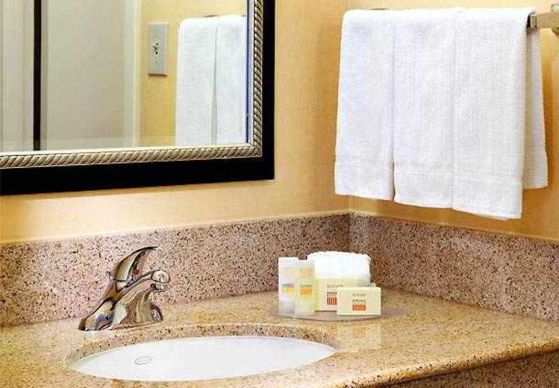 Hotel Courtyard By Marriott Northwest Dallas