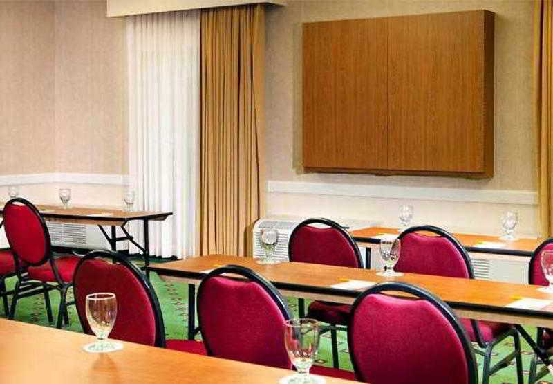 Courtyard By Marriott Northwest