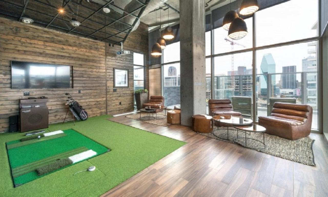 Downtown Apt With View Walking Distance To Aac With Free Parking Pool Wifi *