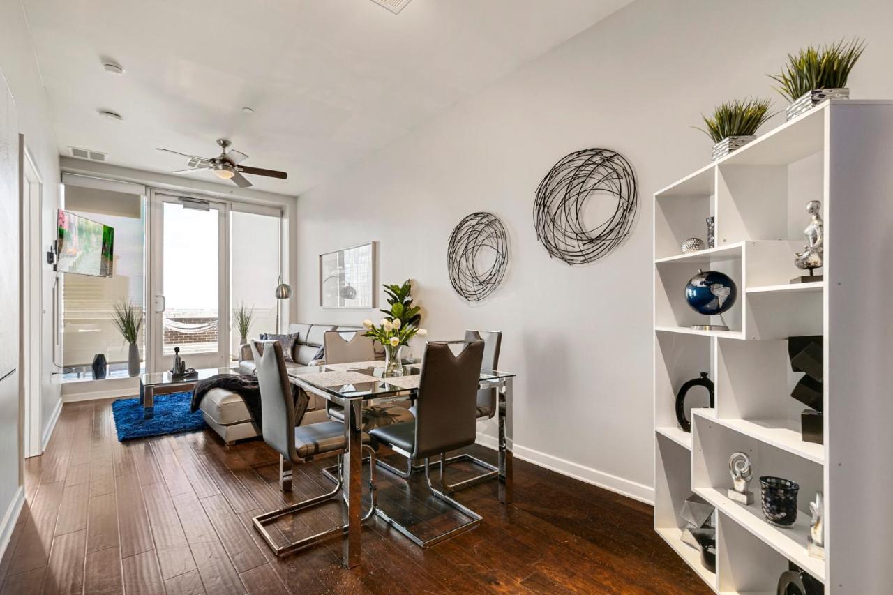 2br Premium Penthouse With Downtown Views Dallas