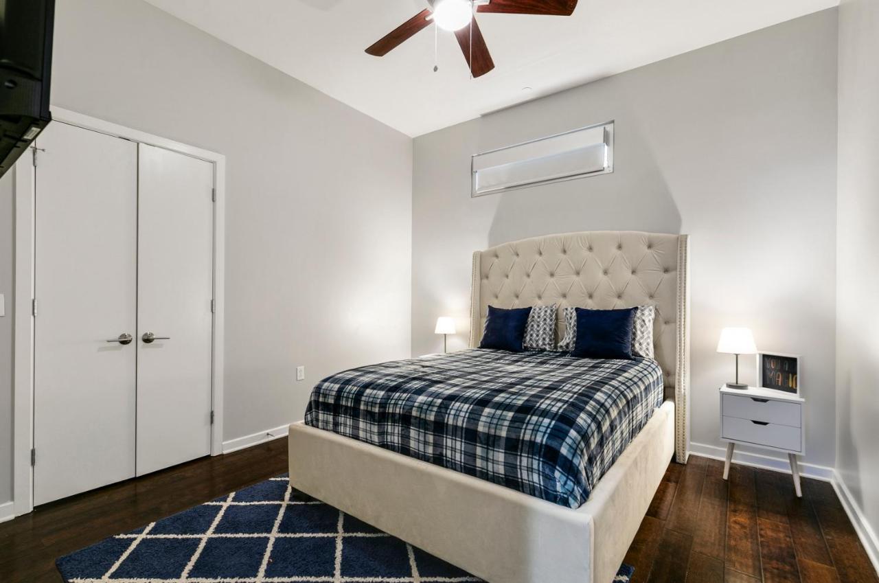 2br Premium Penthouse With Downtown Views *