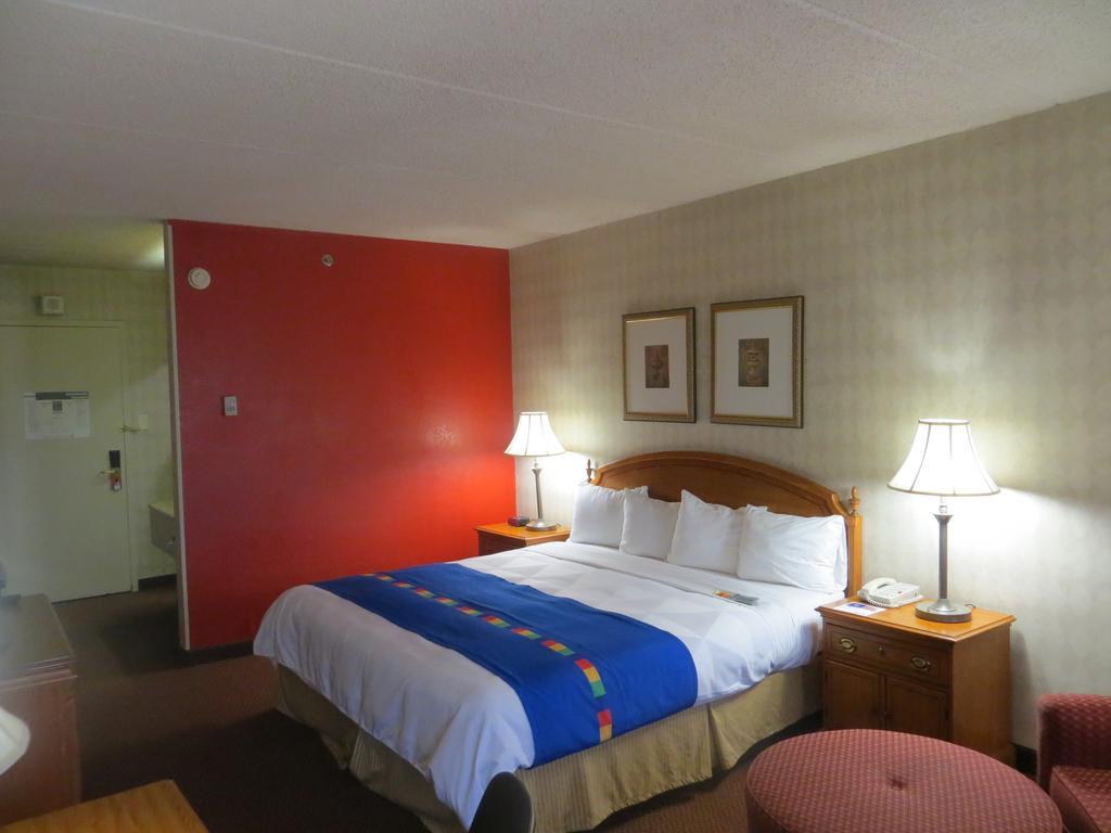 Field & Hotel