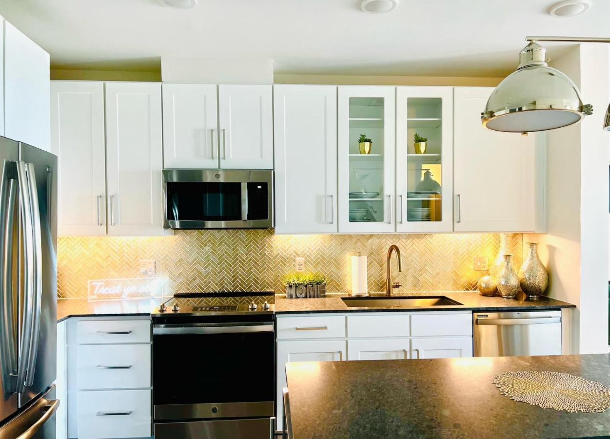 Lavish 1 Bedroom Suite-downtown Apartment
