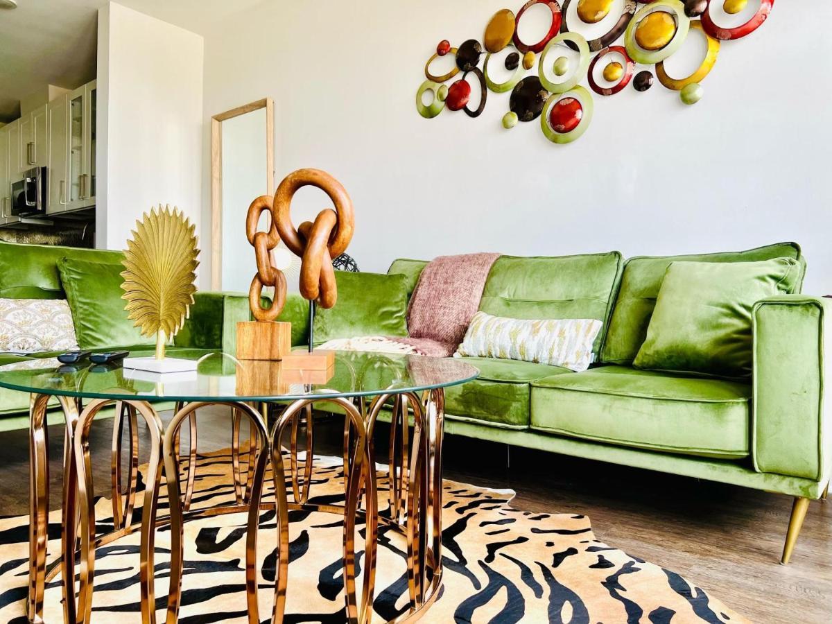 Lavish 1 Bedroom Suite-downtown *