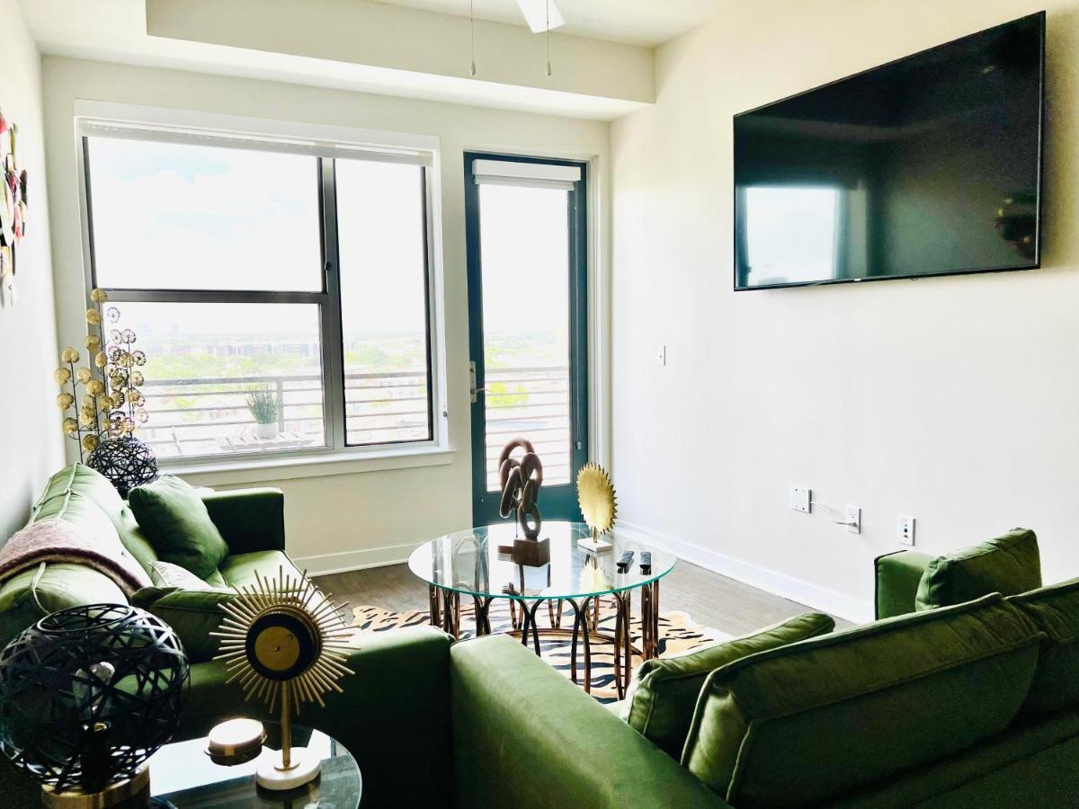 Lavish 1 Bedroom Suite-downtown