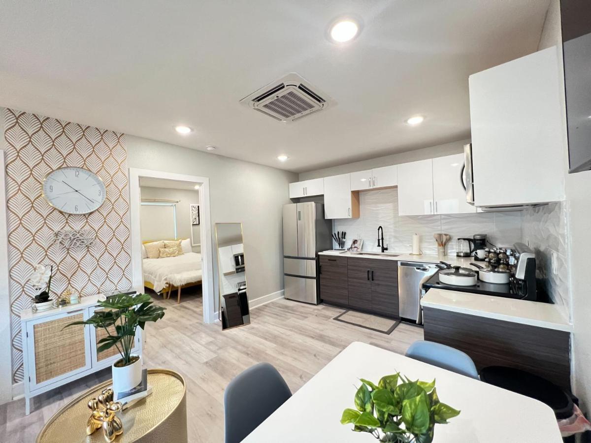 Setai Flat Smart Hub In Central Dallas, Downtown *