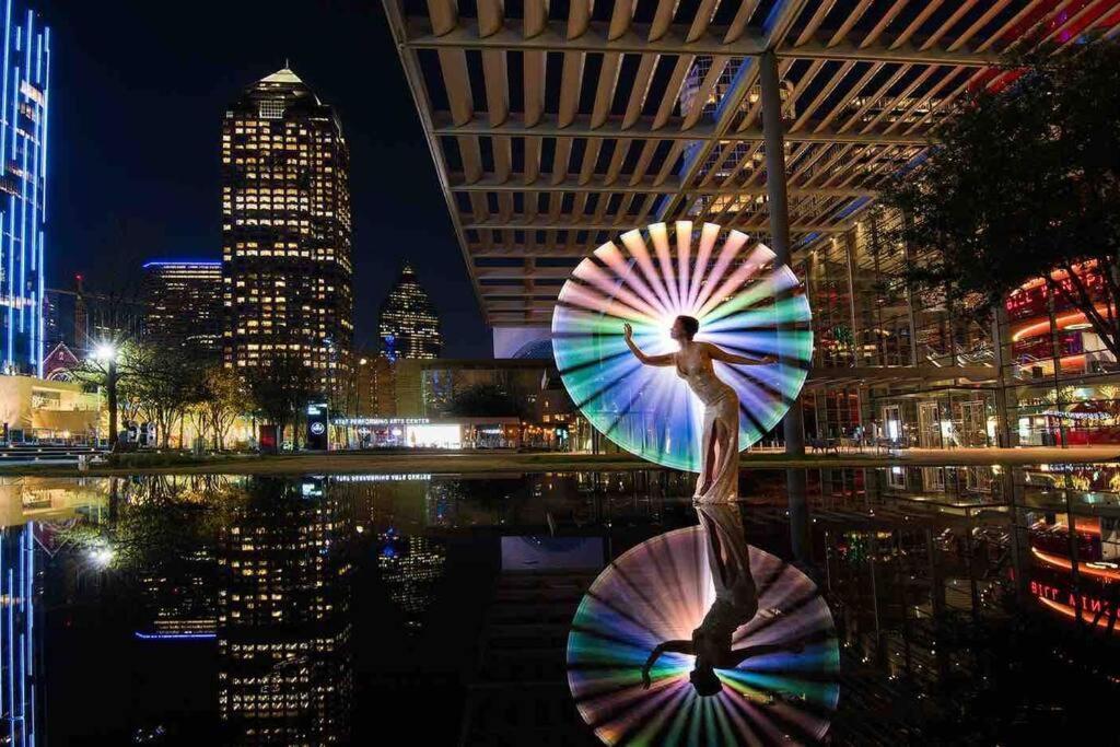 Downtown Art Penthouse Piano & Free Parking Dallas