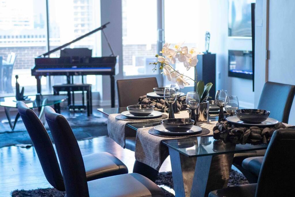 Apartment Downtown Art Penthouse Piano & Free Parking Dallas